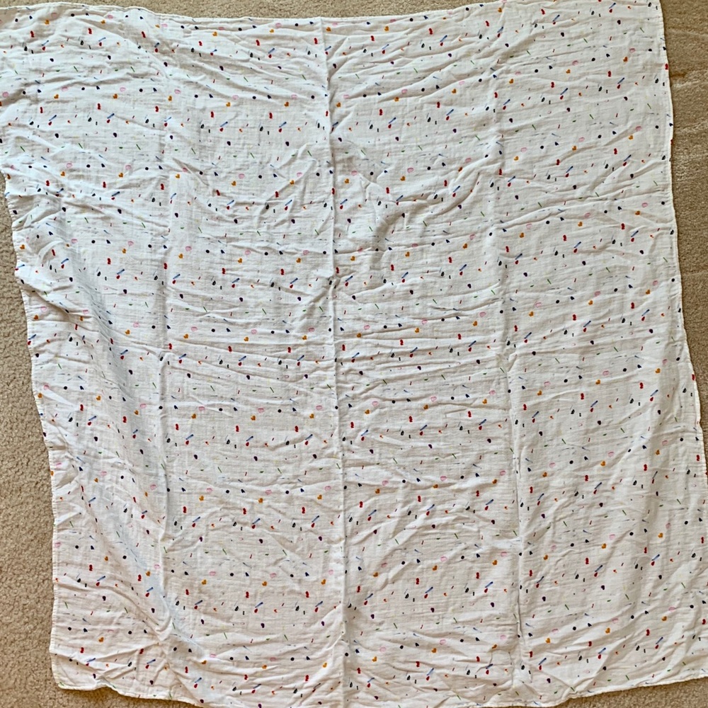 Lovevery Swaddle Cotton blanket - never used